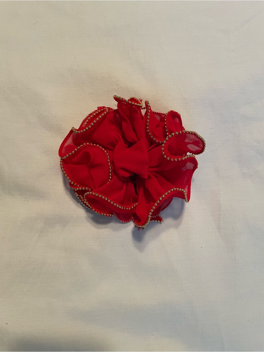 Vintage 80s/90s ruffled chiffon fabric covered jaw clip